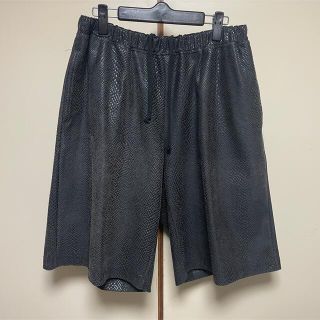 コムデギャルソンオムプリュス(COMME des GARCONS HOMME PLUS)のルーシーさん専用 2019AW コムデギャルソンオムプリュス 蛇柄ハーフパンツ (ショートパンツ)