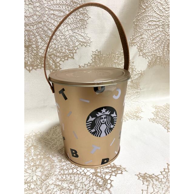 Starbucks Coffee(スターバックスコーヒー)の台湾　スターバックス　バケツ缶入り　バタークッキー 食品/飲料/酒の食品(菓子/デザート)の商品写真