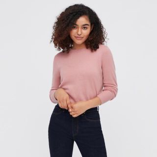 ユニクロ(UNIQLO)のUNIQLO♡カシミヤクルーネックセーター　レディース　ピンク　M(ニット/セーター)