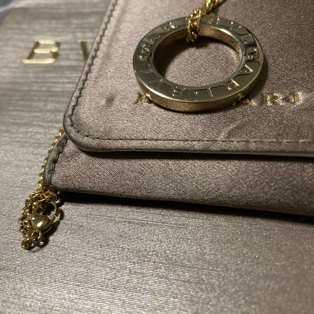 BVLGARI(ブルガリ)のブルガリ　ボリュームキーリングチャーム　ネックレスチェーン付き超美品 メンズのアクセサリー(ネックレス)の商品写真