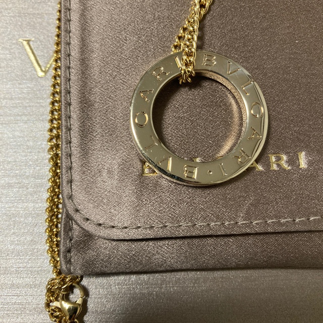 BVLGARI(ブルガリ)のブルガリ　ボリュームキーリングチャーム　ネックレスチェーン付き超美品 メンズのアクセサリー(ネックレス)の商品写真