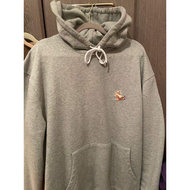 メゾンキツネ　Chillax fox patch classic hoodie