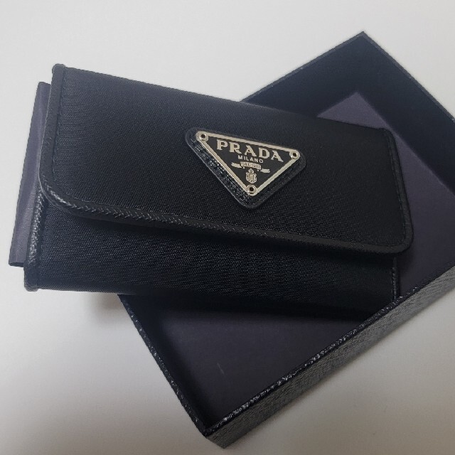 PRADA】のレザー【キーケース】-
