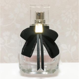 イヴサンローランボーテ(Yves Saint Laurent Beaute)の【国内正規品】イヴ・サンローラン モンパリ オーデパルファム 30mL ODP(香水(女性用))