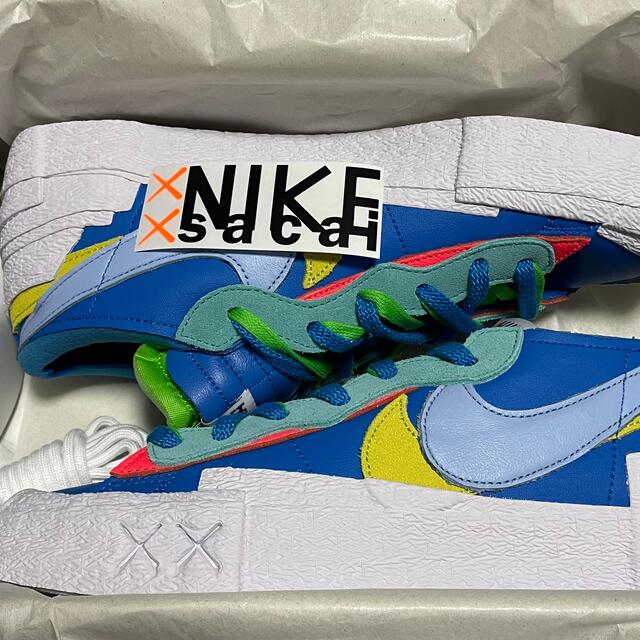 NIKE(ナイキ)のNIKE sacai  KAWS blazer  low メンズの靴/シューズ(スニーカー)の商品写真