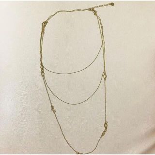 エイチアンドエム(H&M)のH&M エイチアンドエム　金　ゴールド  細身　3連　ネックレス(ネックレス)