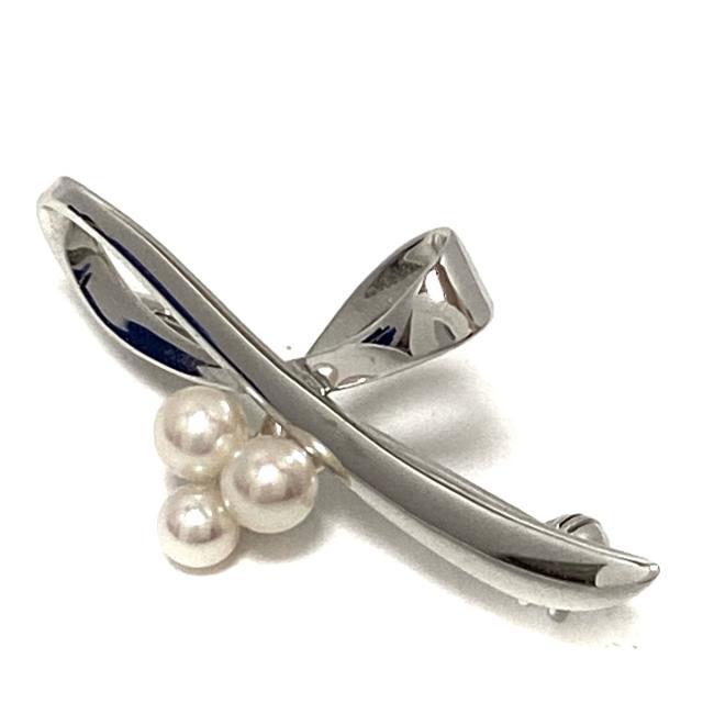 MIKIMOTO(ミキモト)のミキモト ブローチ美品  - シルバー×白 レディースのアクセサリー(ブローチ/コサージュ)の商品写真