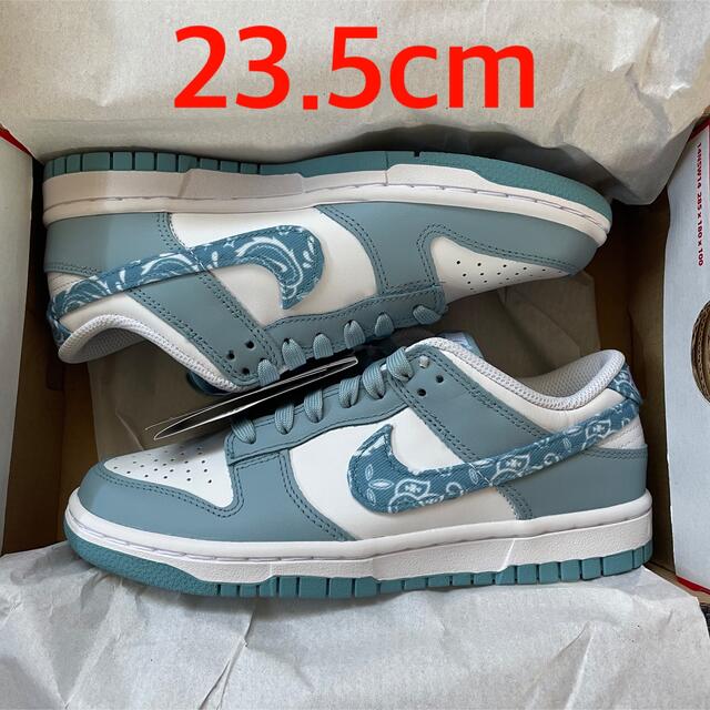 NIKE(ナイキ)の23.5cm NIKE DUNK LOW ナイキ ダンク ペイズリー ブルー レディースの靴/シューズ(スニーカー)の商品写真