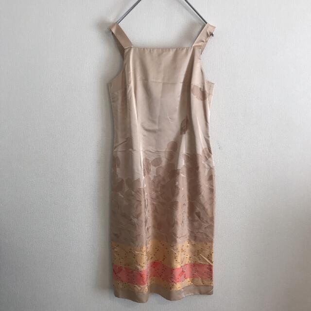 LOEWE - LOEWE トレンチコート ロングコート セットアップ シルク 刺繍 ... LOEWE トレンチコート ロングコート セットアップ シルク 刺繍