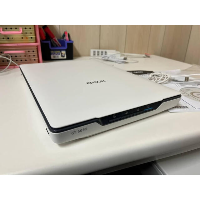 （ほぼ新品）EPSON GT-S650 A4 フラットベッドスキャナ No129 スマホ/家電/カメラのPC/タブレット(PC周辺機器)の商品写真