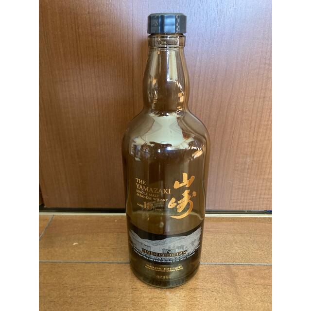 山崎18年　リミットエディション　空瓶　空箱　冊子 食品/飲料/酒の酒(ウイスキー)の商品写真