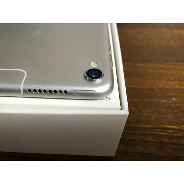 iPad(アイパッド)のiPad  pro 10.5インチ　Wi-Fi+Cellular モデル スマホ/家電/カメラのPC/タブレット(タブレット)の商品写真
