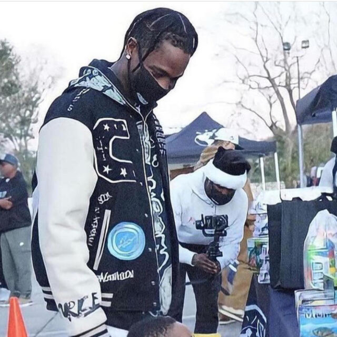 新品Travis Scott × Fragment Varsity Jacket