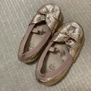 ザラ(ZARA)のZARA Baby dreaming big ゴールド　フォーマルシューズ(フォーマルシューズ)