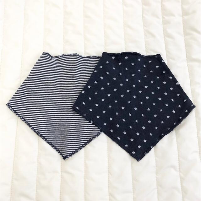 PETIT BATEAU(プチバトー)のプチバトー　スタイ　2枚セット　男の子 キッズ/ベビー/マタニティのこども用ファッション小物(ベビースタイ/よだれかけ)の商品写真