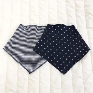 プチバトー(PETIT BATEAU)のプチバトー　スタイ　2枚セット　男の子(ベビースタイ/よだれかけ)