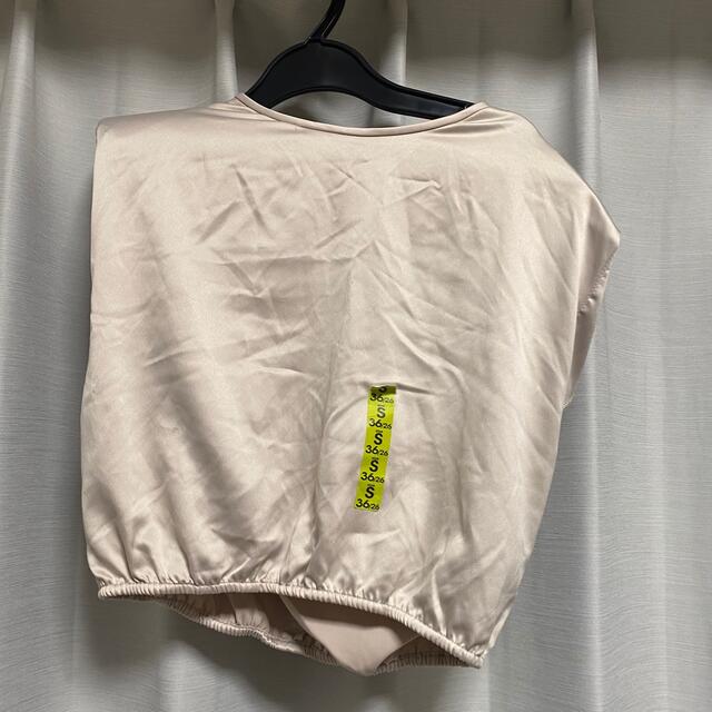 ZARA(ザラ)のZARA タグ付き新品未使用トップス レディースのトップス(Tシャツ(半袖/袖なし))の商品写真