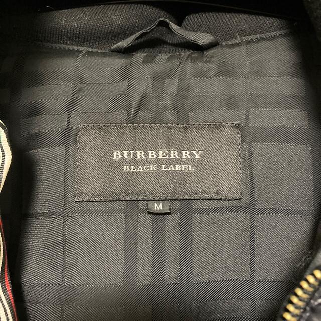 BURBERRY BLACK LABEL(バーバリーブラックレーベル)のバーバリーブラックレーベル10周年ダウン　Ｍサイズ メンズのジャケット/アウター(ダウンジャケット)の商品写真