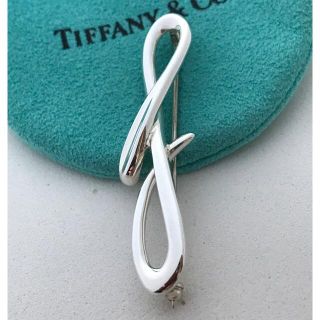 ティファニー(Tiffany & Co.)のTiffany イニシャルf ブローチ(ブローチ/コサージュ)