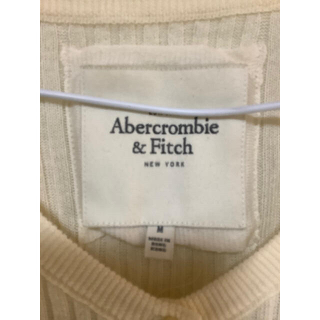 Abercrombie&Fitch(アバクロンビーアンドフィッチ)の新品未使用　アバクロ　カットソー　サイズM 超美品  レディースのトップス(カットソー(長袖/七分))の商品写真