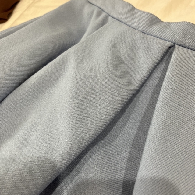M-premier(エムプルミエ)のエムプルミエ　スカート　S　36　ウール　アナイ　フレア　水色　ブルー レディースのスカート(ひざ丈スカート)の商品写真