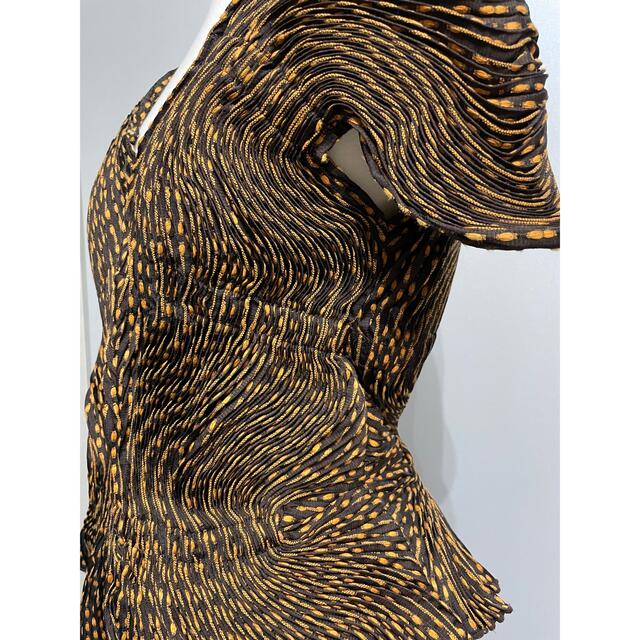 ISSEY MIYAKE - イッセイミヤケコレクション トップスとスカート未使用