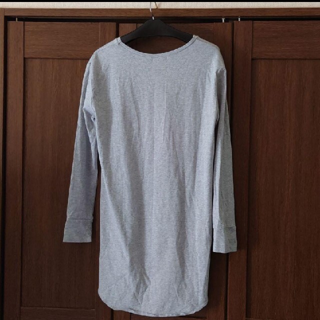 ロング　Ｔシャツ　グレー レディースのトップス(Tシャツ(長袖/七分))の商品写真