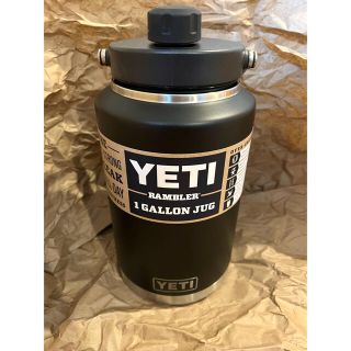 スノーピーク(Snow Peak)の【新品未使用】大人気　YETI ワンガロンジャグ ブラック  ウォーター ボトル(食器)