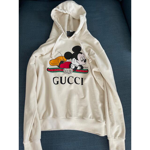 GUCCI×Disneyミッキーのコラボ　パーカー　GUCCIで購入 | フリマアプリ ラクマ