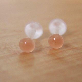 匿名配送【砂金水晶オレンジアベンチュリン3mm】カボション一粒 樹脂ポスト(ピアス)