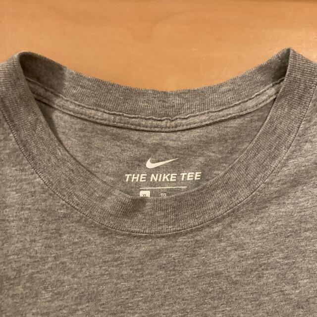 NIKE(ナイキ)のNIKE   Tシャツ　グレー　メンズ　サイズXL メンズのトップス(Tシャツ/カットソー(半袖/袖なし))の商品写真