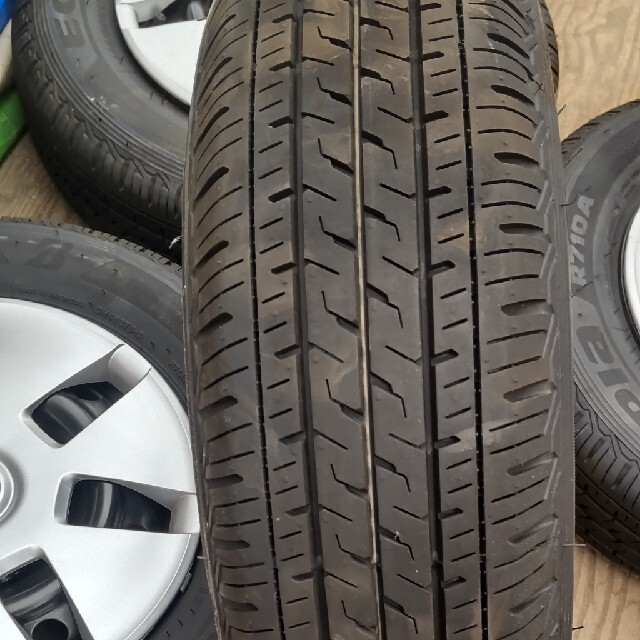 ダイハツハイゼット 145/80R12 80/78N LT