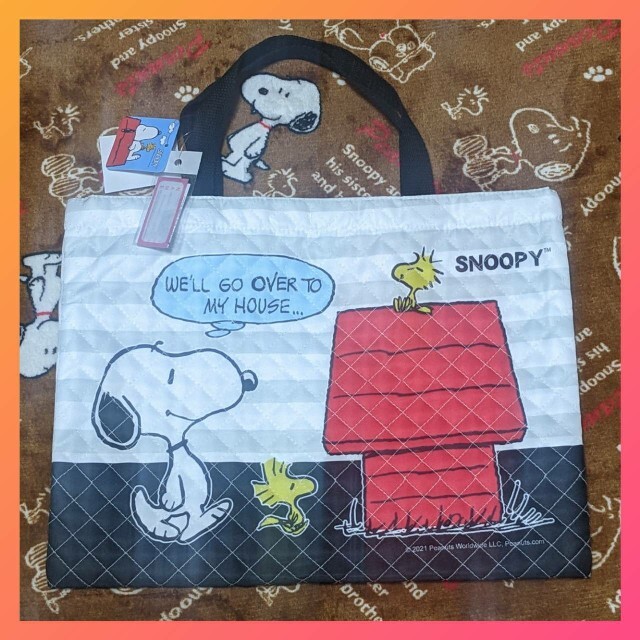 SNOOPY(スヌーピー)の★新品 未使用★◆SNOOPY スヌーピーキルト バッグ★３点セット★ブラック エンタメ/ホビーのおもちゃ/ぬいぐるみ(キャラクターグッズ)の商品写真