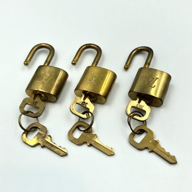 新品未使用】ルイヴィトン ヴィンテージ クロシェット 鍵 303 小物
