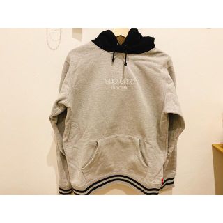 シュプリーム(Supreme)のSupreme - Classic Logo Hooded Sweatshirt(パーカー)