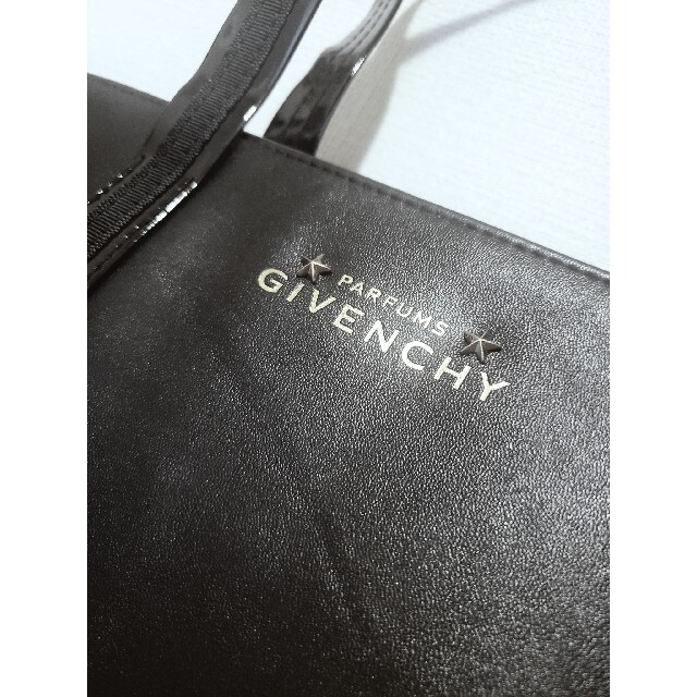 GIVENCHY(ジバンシィ)のジバンシー　GIVENCHY　トートバッグ　合皮　黒 レディースのバッグ(トートバッグ)の商品写真