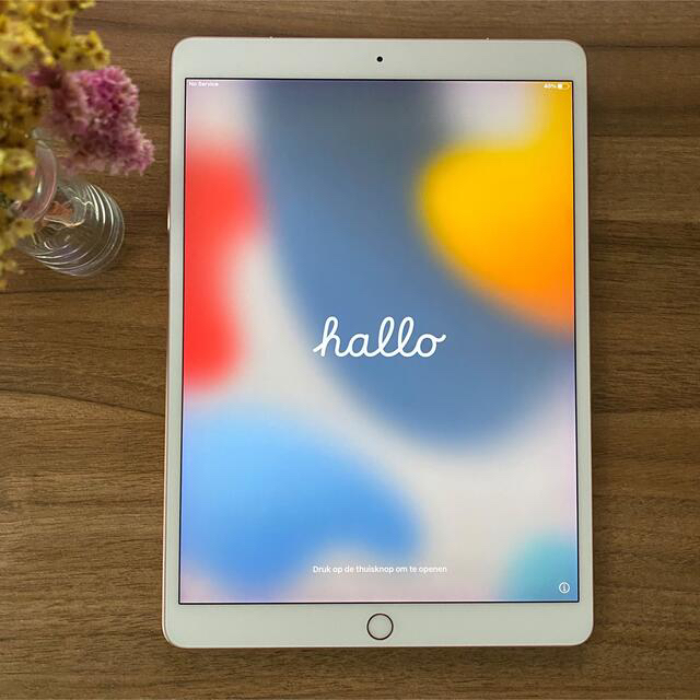 Apple(アップル)のipad Pro 10.5 64GB＋Apple Pencil 第一世代 スマホ/家電/カメラのPC/タブレット(タブレット)の商品写真