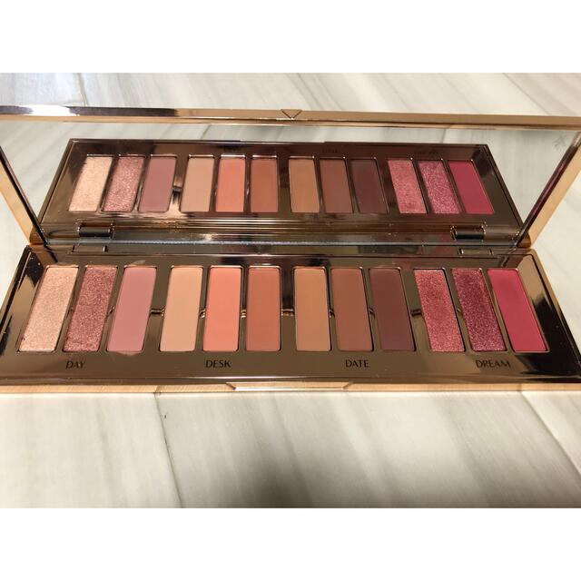 Rena様専用品　CharlotteTilbury アイシャドウ コスメ/美容のベースメイク/化粧品(アイシャドウ)の商品写真