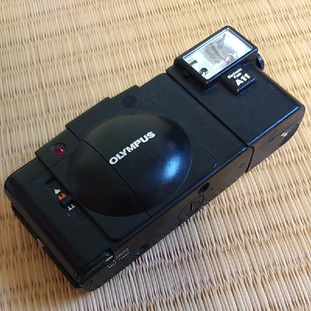 OLYMPUS(オリンパス)のolympus xa2 ジャンク品 スマホ/家電/カメラのカメラ(フィルムカメラ)の商品写真