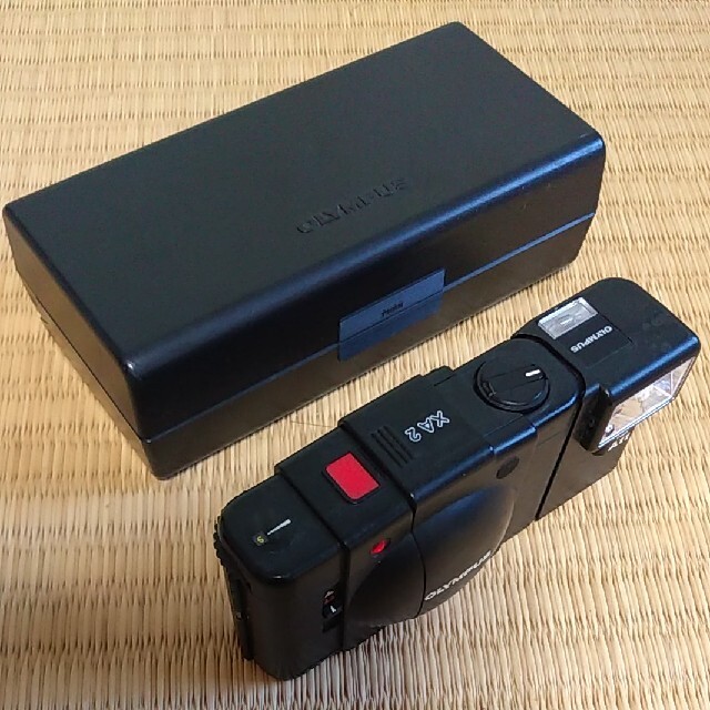 OLYMPUS(オリンパス)のolympus xa2 ジャンク品 スマホ/家電/カメラのカメラ(フィルムカメラ)の商品写真