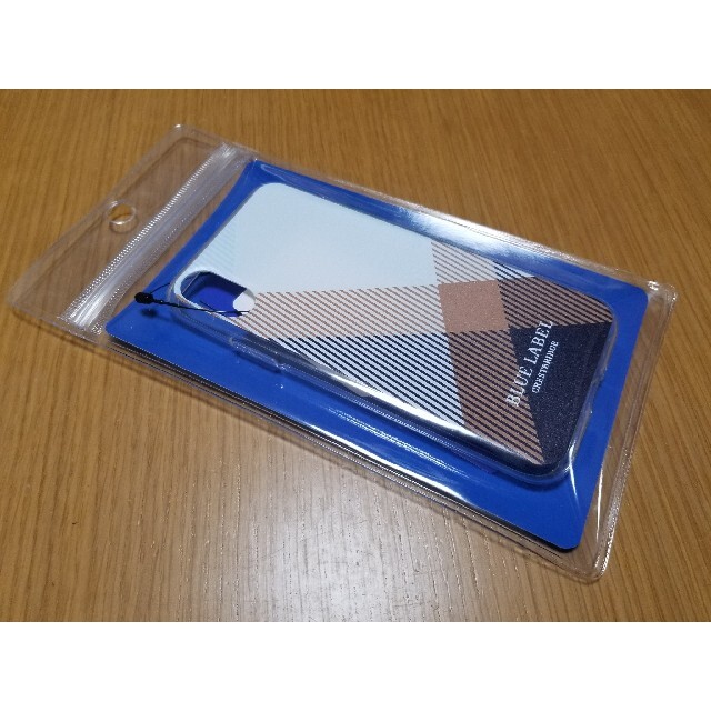 BLUE LABEL CRESTBRIDGE(ブルーレーベルクレストブリッジ)の新品　ブルーレーベルクレストブリッジ　iPhoneケース　iPhoneX XS スマホ/家電/カメラのスマホアクセサリー(iPhoneケース)の商品写真