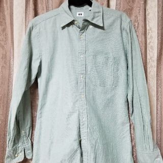 ユニクロ(UNIQLO)の【sale】ユニクロ　メンズ　長袖シャツ　未使用　グリーン系(シャツ)