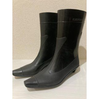 MIU MIU(レインブーツ/長靴)のフリマアイテム一覧 MIU MIU(レインブーツ/長靴)のフリマアイテム一覧
