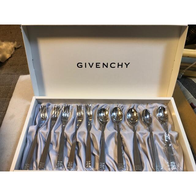 GIVENCHY - GIVENCHYカトラリーセットの通販 by のんた's shop｜ジバンシィならラクマ