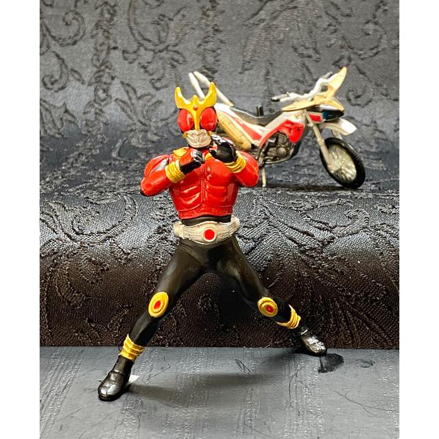 BANDAI - HG仮面ライダークウガとトライチェイサー2000 with BANDAI - HG仮面ライダークウガとトライチェイサー2000 with