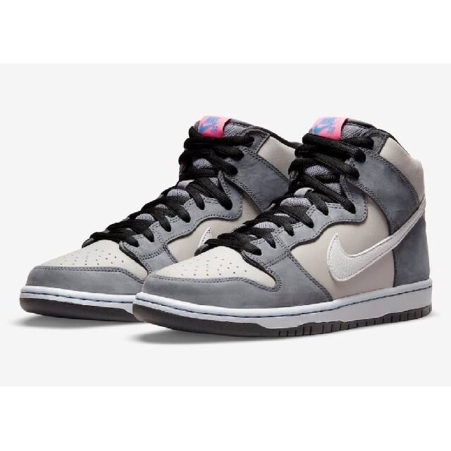 NIKE(ナイキ)のNike SB Dunk High Pro Medium Grey 27cm メンズの靴/シューズ(スニーカー)の商品写真