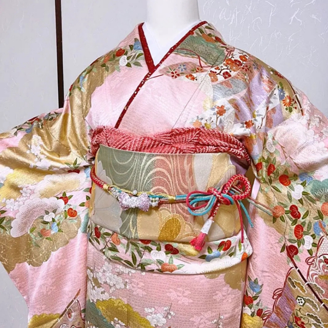 鈴乃屋謹製•ガード加工》薄ピンク×ゴールドの深窓の令嬢風お振袖