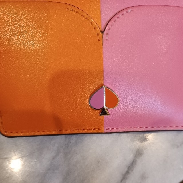 kate spade new york(ケイトスペードニューヨーク)のフラグメントケース　カードケース　キーケース、ミニ財布 レディースのファッション小物(コインケース)の商品写真