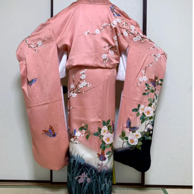 大注目】 振袖 《金彩》ふわ〜り蝶の舞い模様振袖(セット可能)