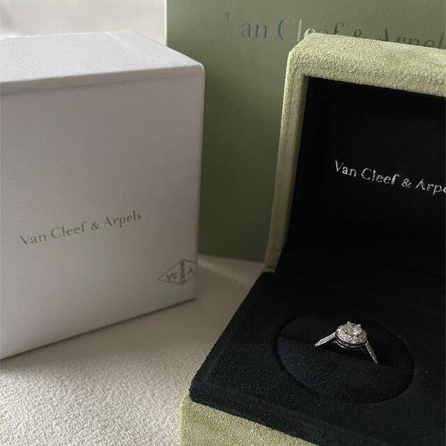 Van Cleef & Arpels(ヴァンクリーフアンドアーペル)の【3万円値下】ヴァンクリーフ&アーペル　ダイヤモンド指輪 レディースのアクセサリー(リング(指輪))の商品写真